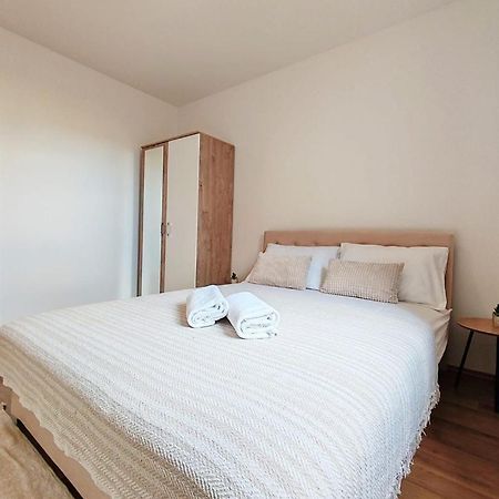 Apartments Amare Неум Екстериор снимка