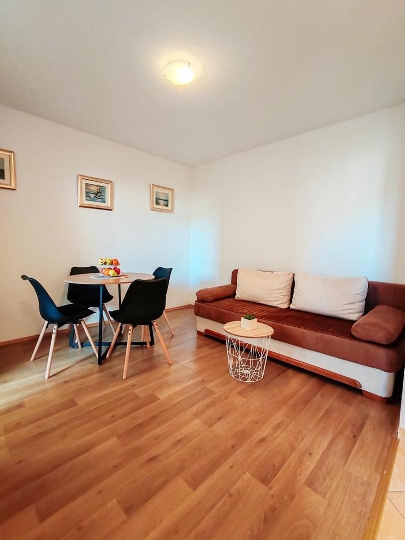 Apartments Amare Неум Екстериор снимка